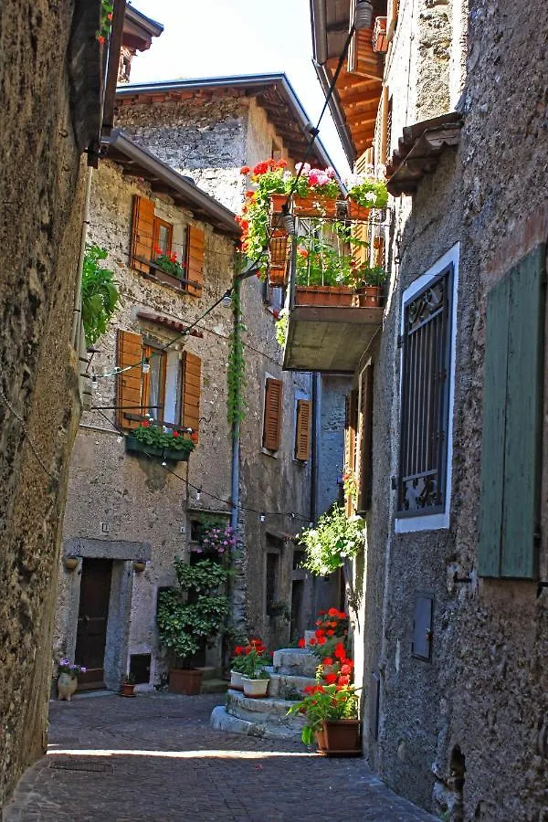 Casa La Pief 1 Giallo By Gardadomusmea Tremosine 0*,